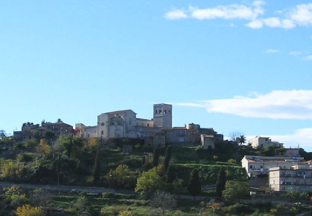Photo of the village of Roccavaldina
